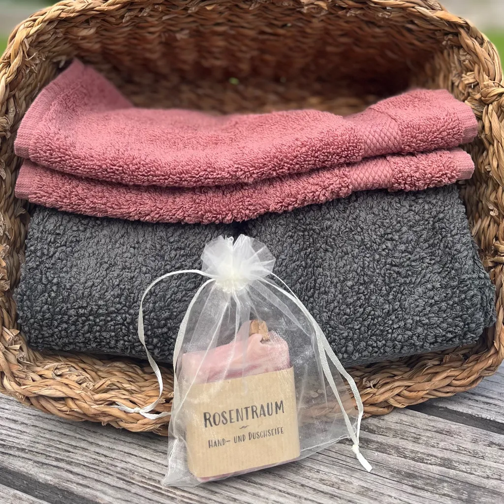 Duschtuch inkl. handgemachter Natur-Seife
