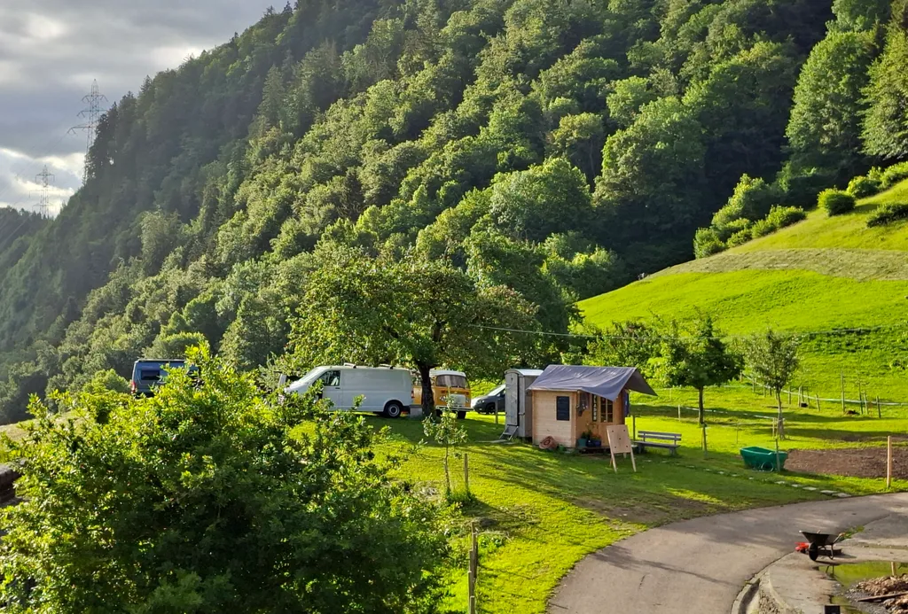 Bauernhof Camping über dem Lauerzersee