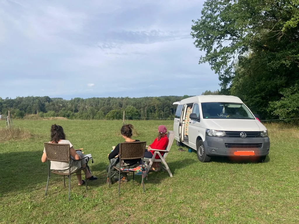 Sonnenplatz mit Blick auf die Pferdeweide