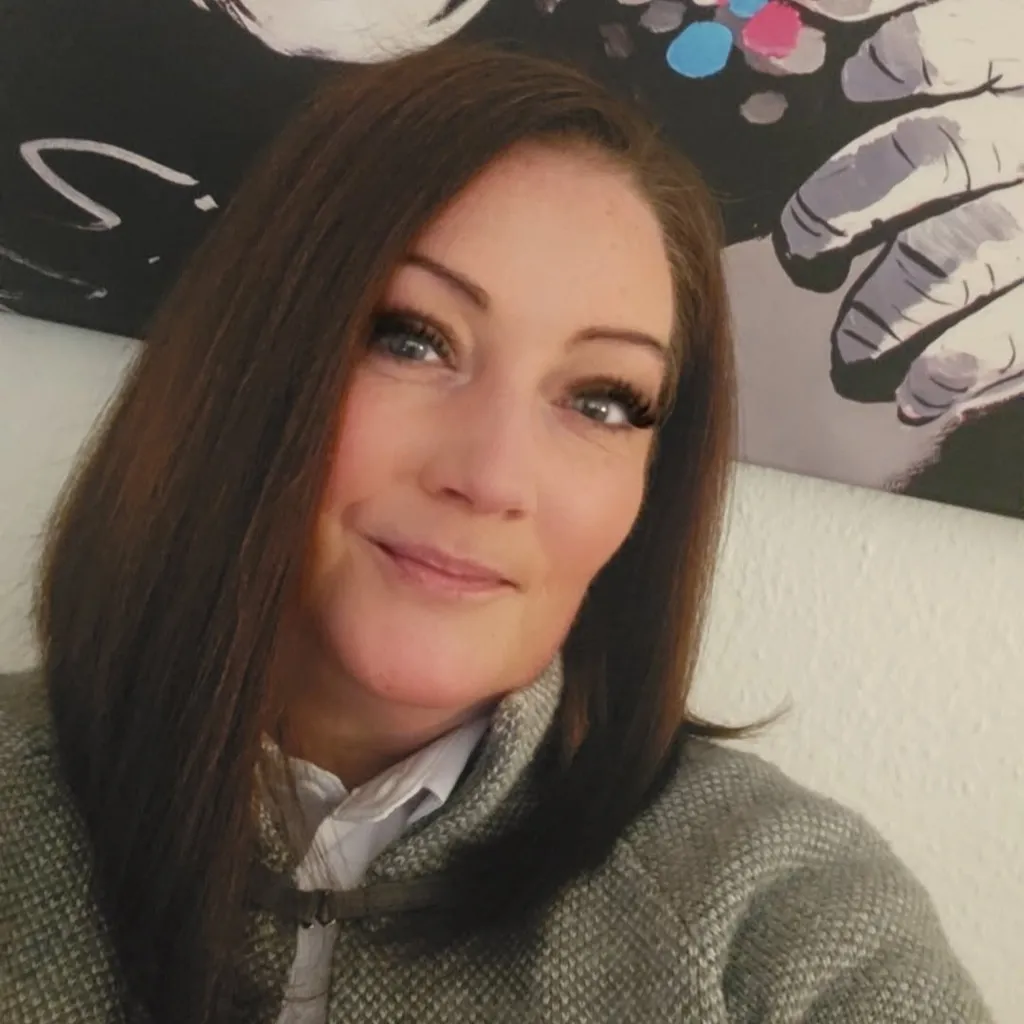 Profile picture of Simone