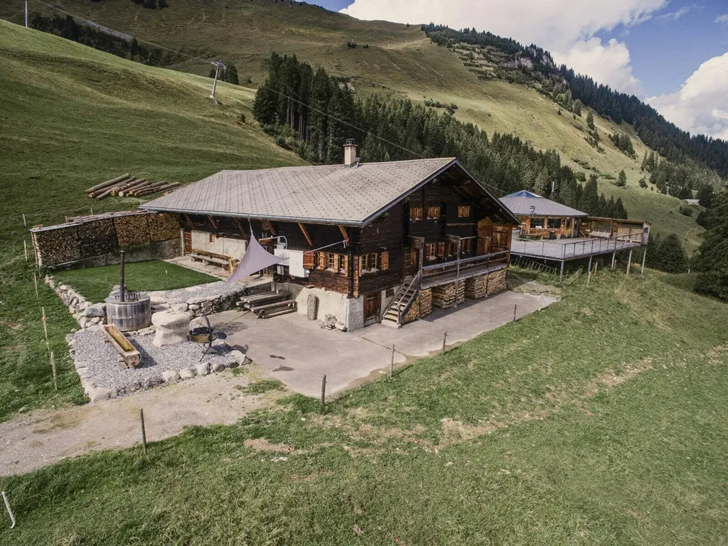 Ritz Camp - Berge im Blick