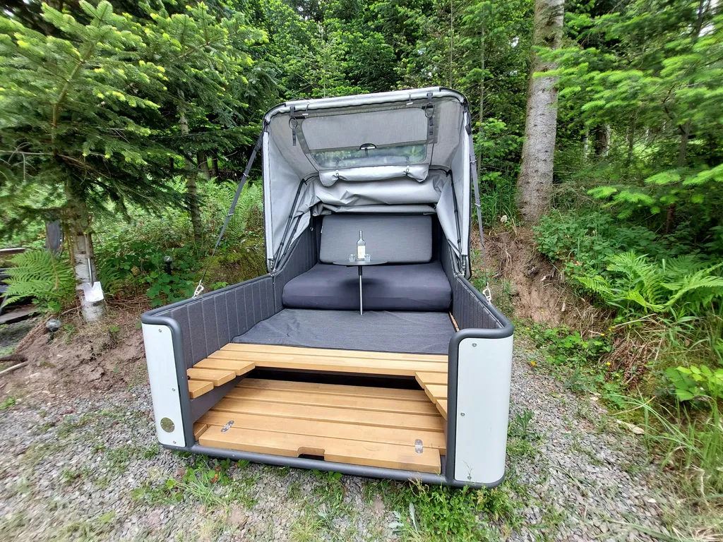 Schlafstrandkorb im Tannenwald