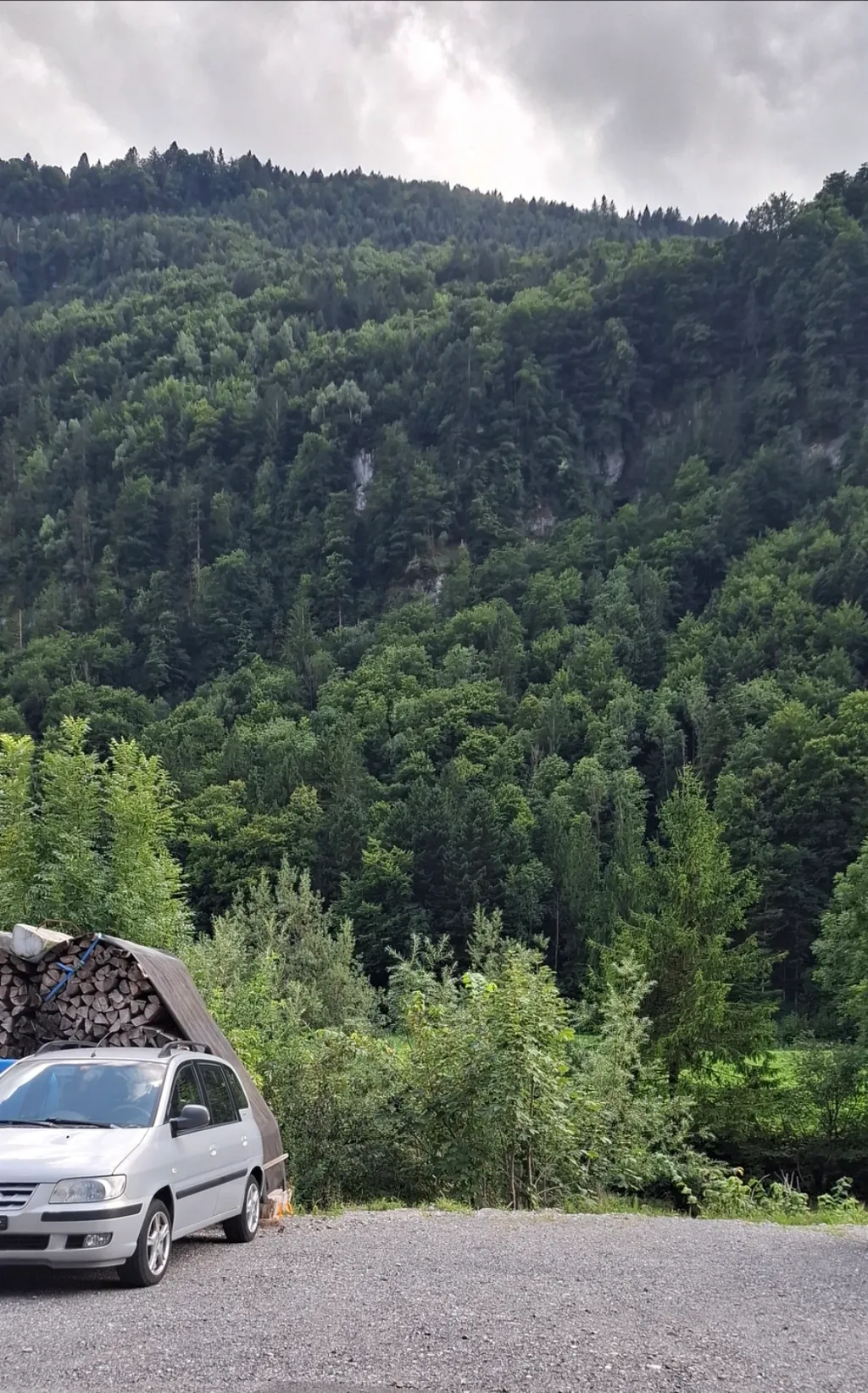 Camper van spot-Muota River