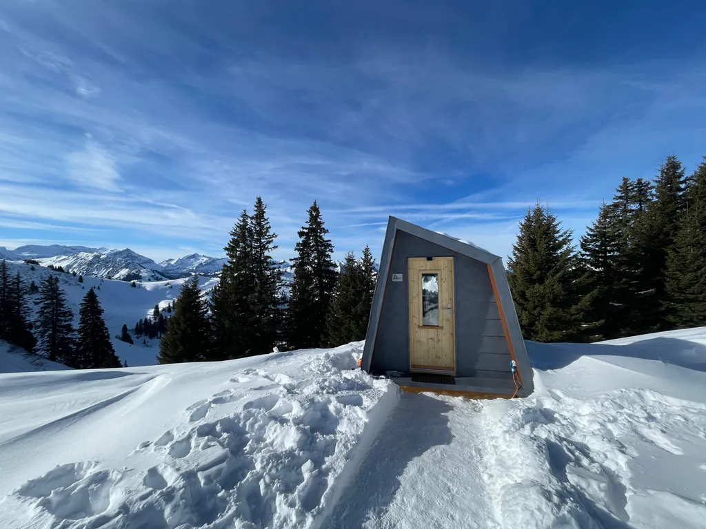 TinyLodge – das Iglu-Erlebnis im warmen Hüttli