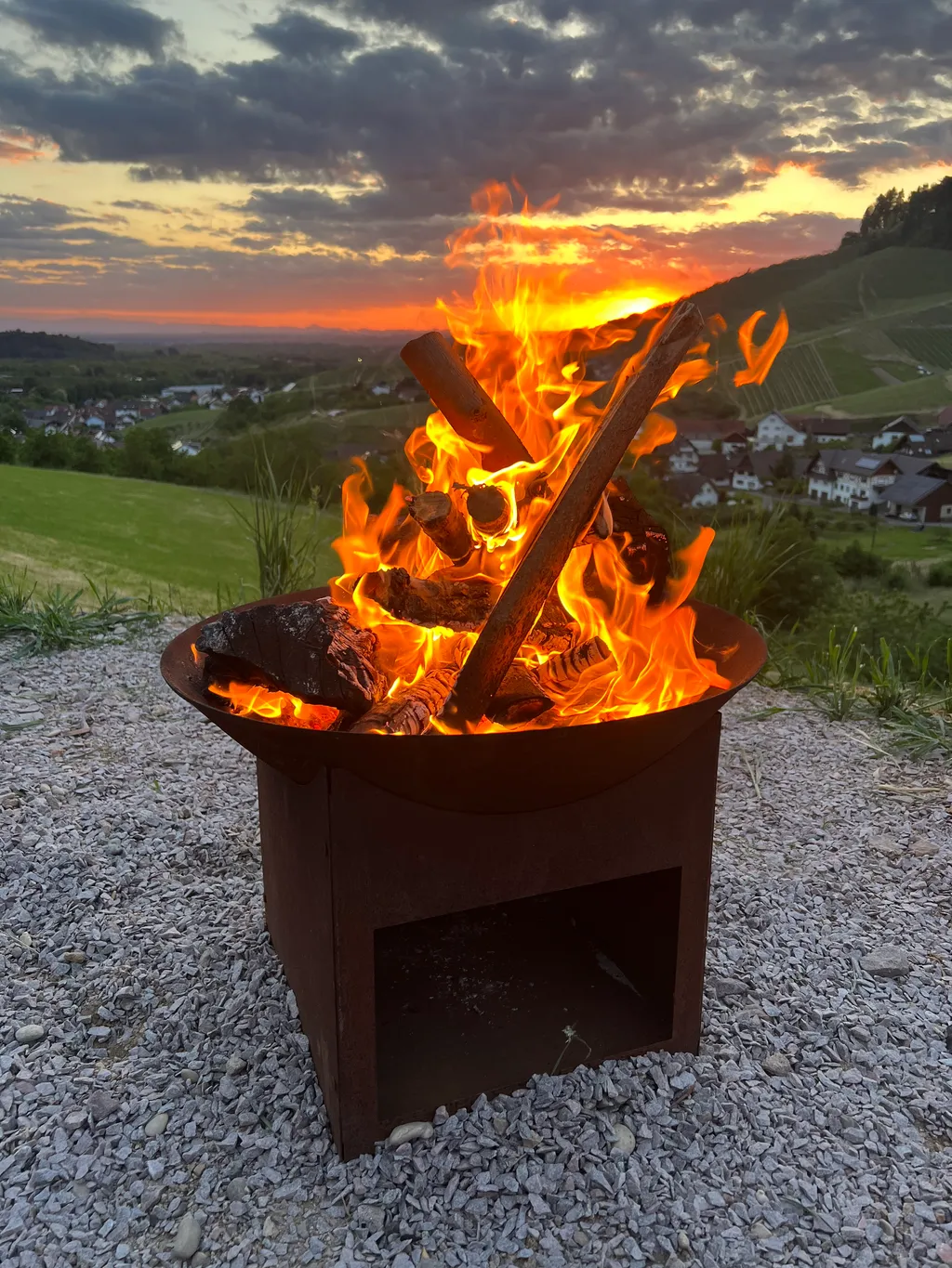 Sonnenuntergänge am Lagerfeuer