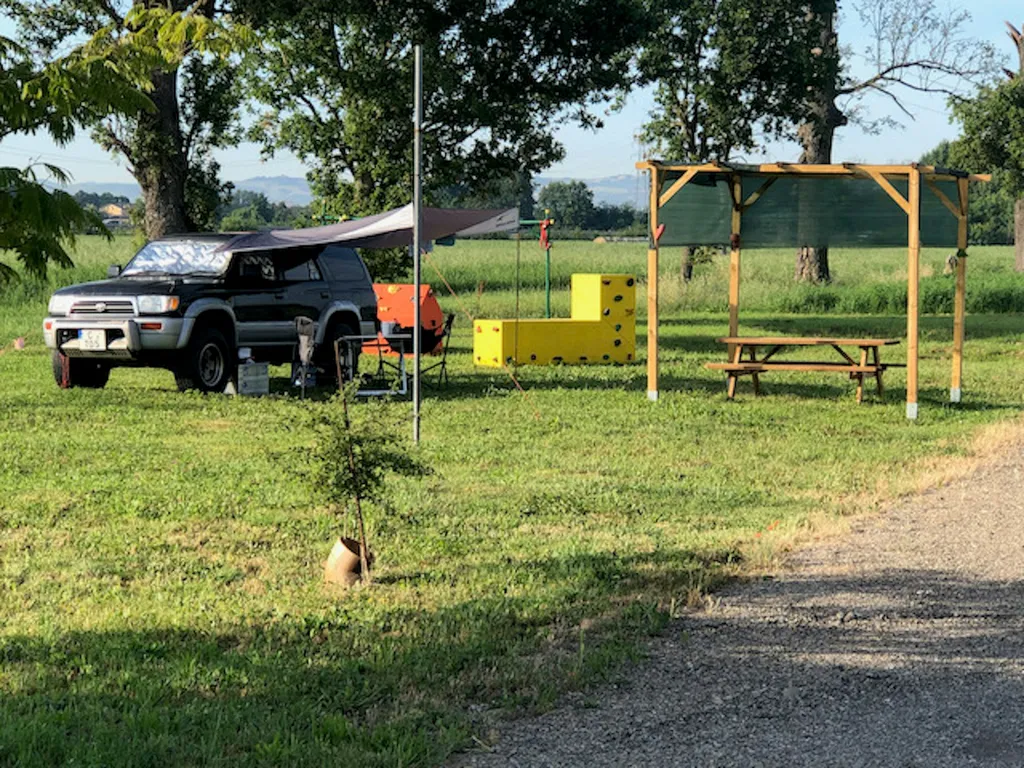 Ospitalità nel cortile della mia casa di campagna