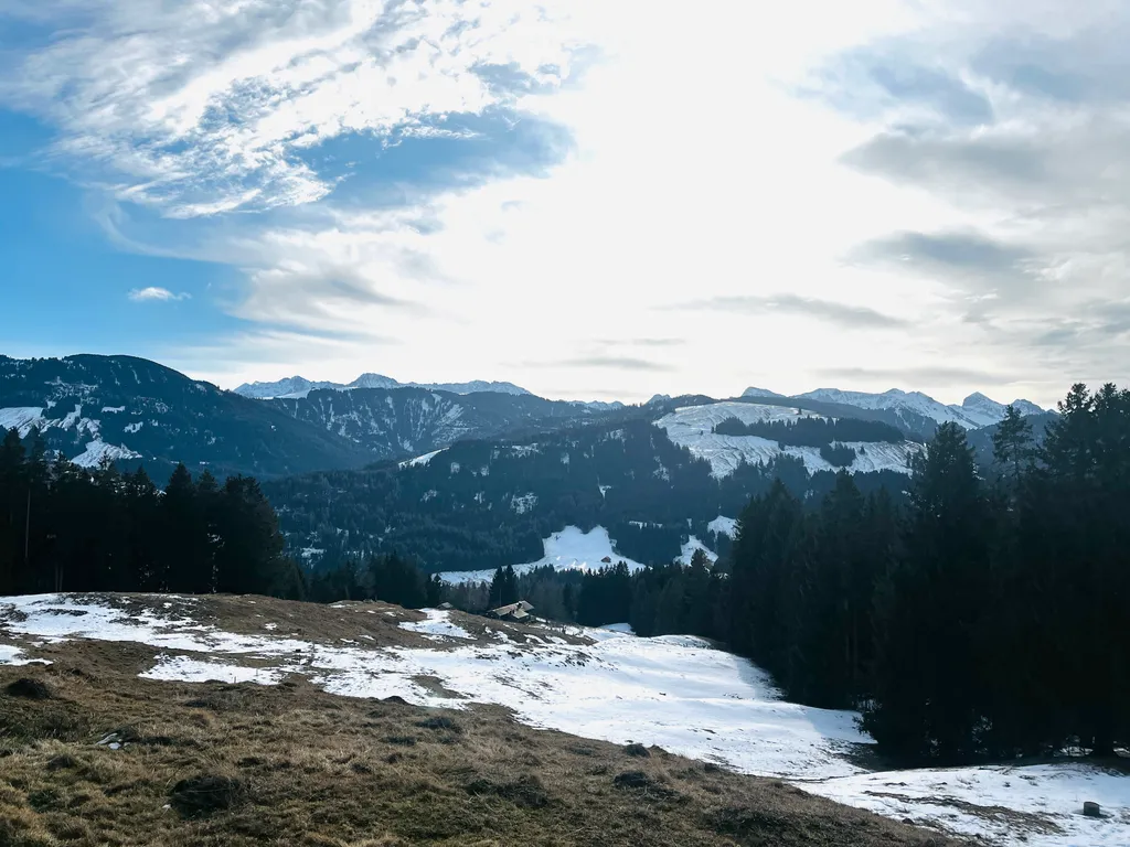 Offroad-Stellplatz in den Freiburger Voralpen