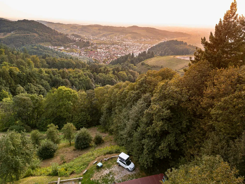 Stellplatz mit Grillmöglichkeit am Waldrand