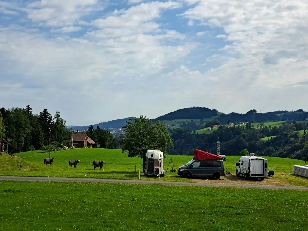 Schlafen im Ross-Anhänger