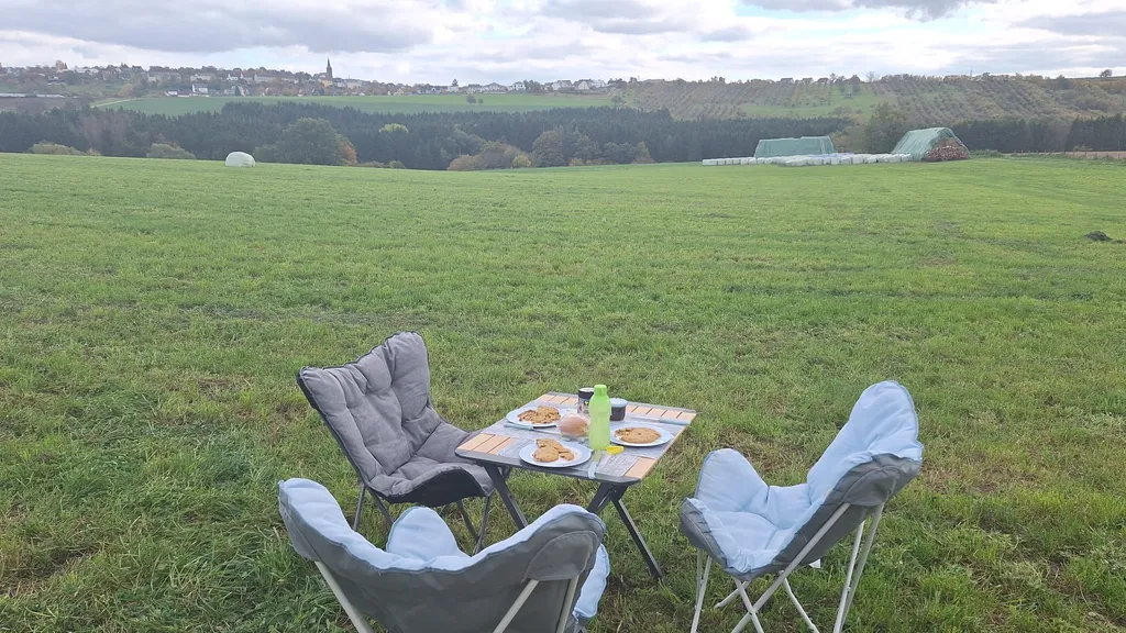 Image by Erik for spot 4321