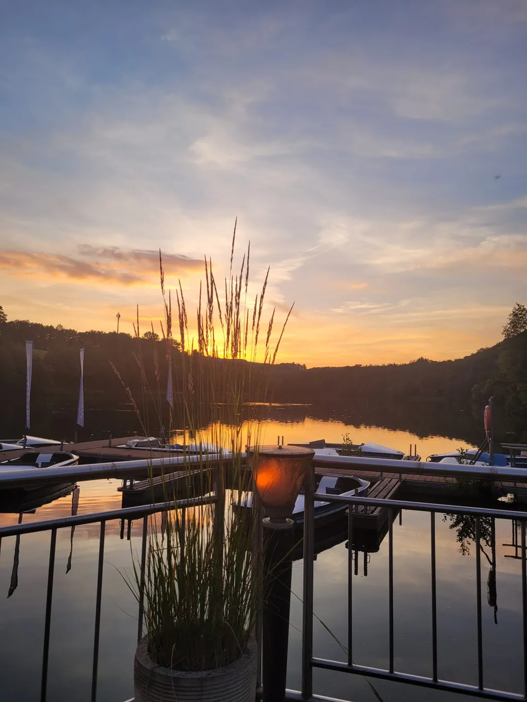 Steffi's Mühle nahe Biggesee, Platz mit Ausblick