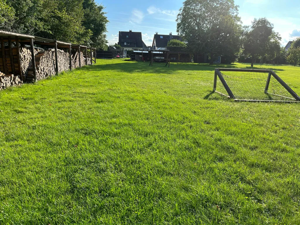 Autark am Rande einer Parkanlage