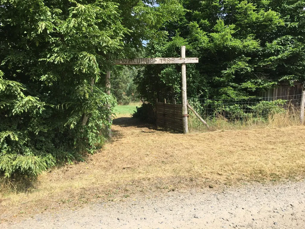 Stellplatz im Garten am Stadtrand von Müllrose