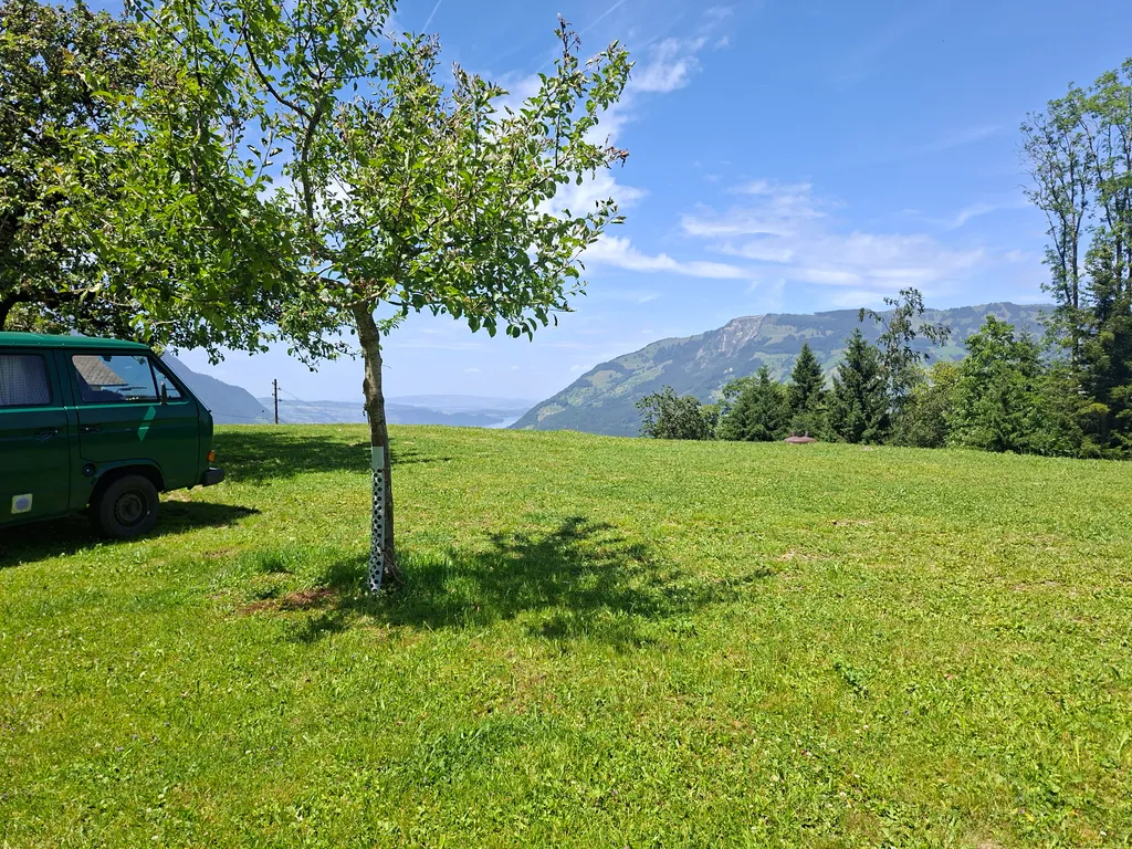Bauernhof Camping über dem Lauerzersee