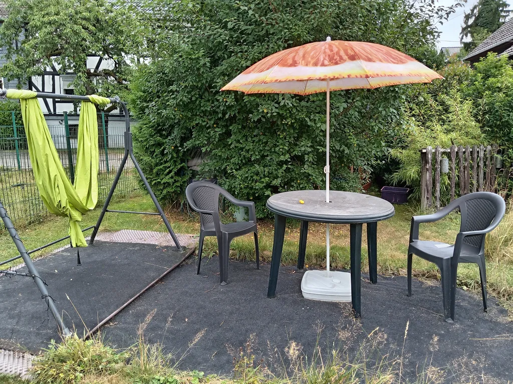 Normale😉 Sitzecke mit Hängeschaukel