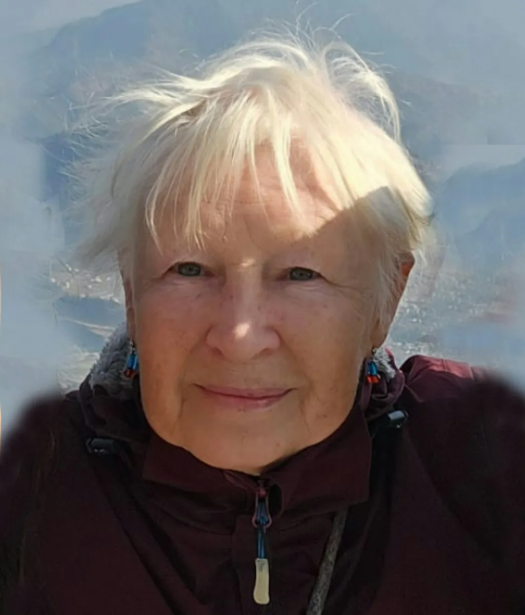 Julia Scarlett avatar