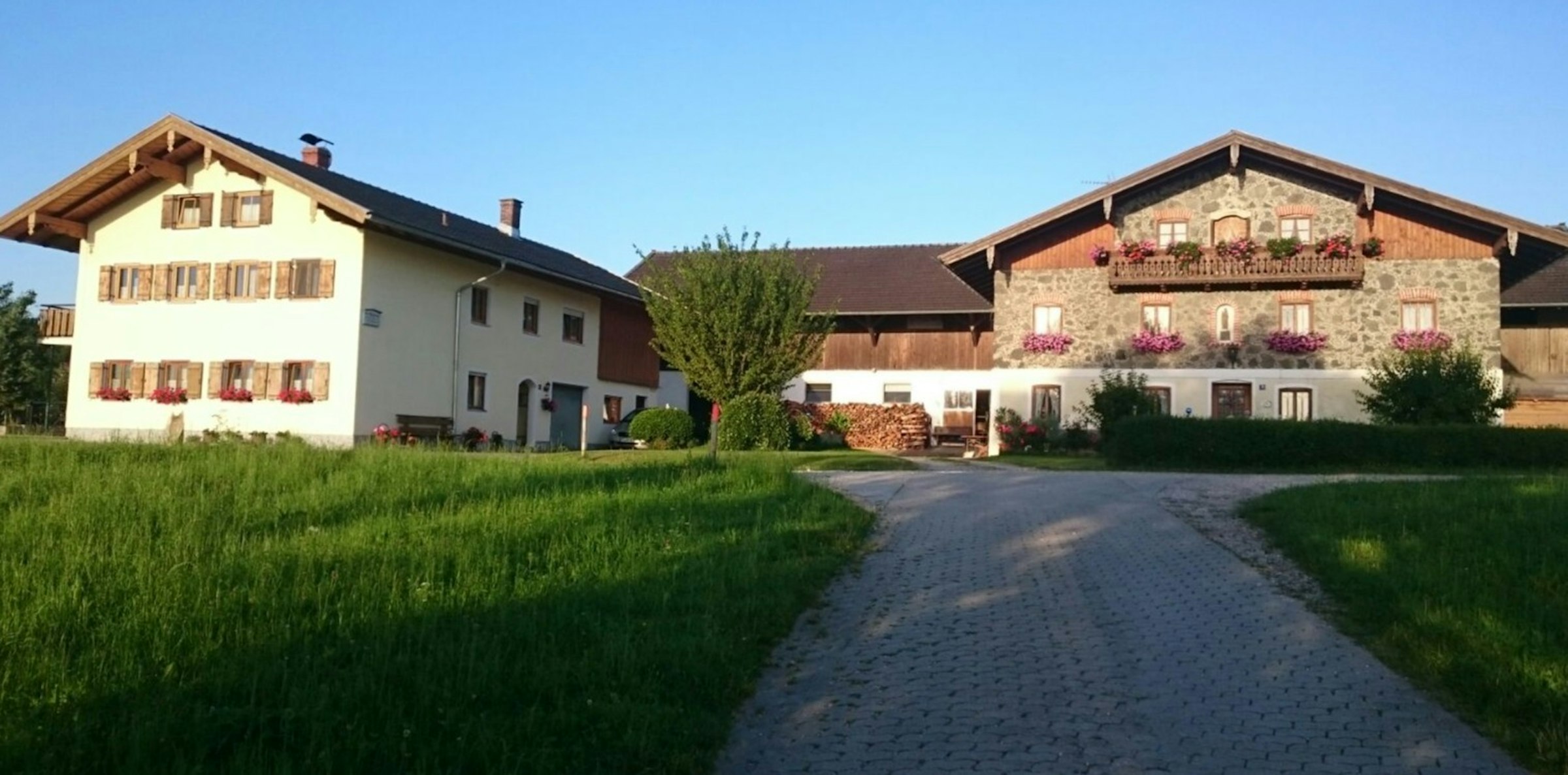Abgelegener Stellplatz mit Bergblick