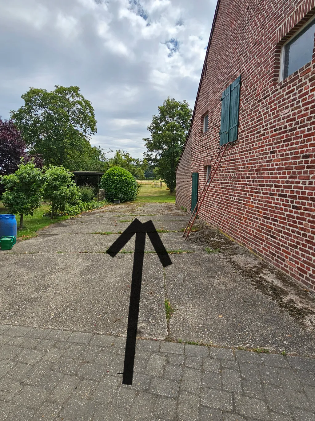 Stellplatz auf Bauernhof, direkt an Pferdewiese