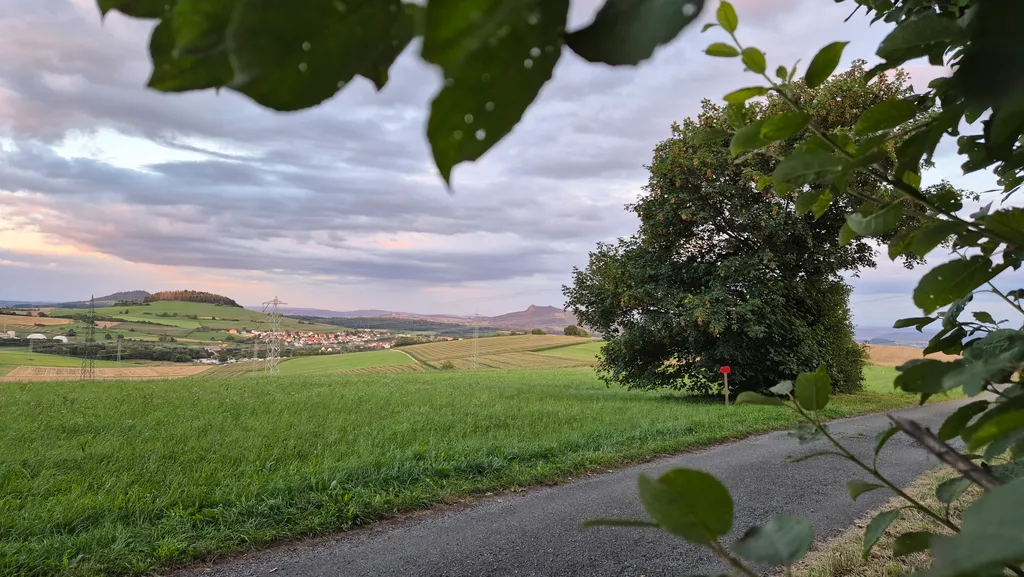 Sonnenuntergangsstimmung mit Blick in den Hegau