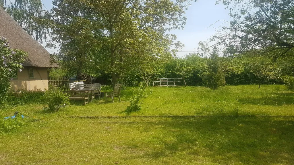 Zelten auf der Obstwiese