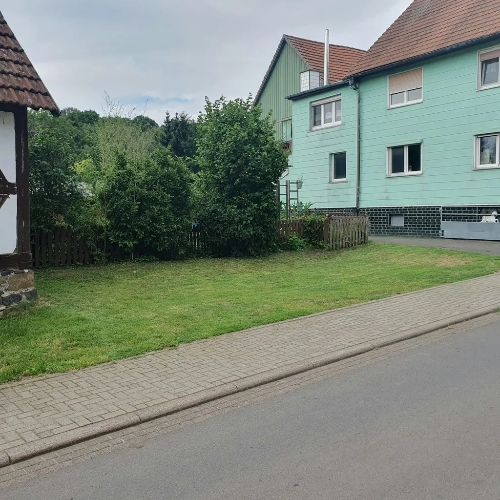 Stellplatz neben dem Hof