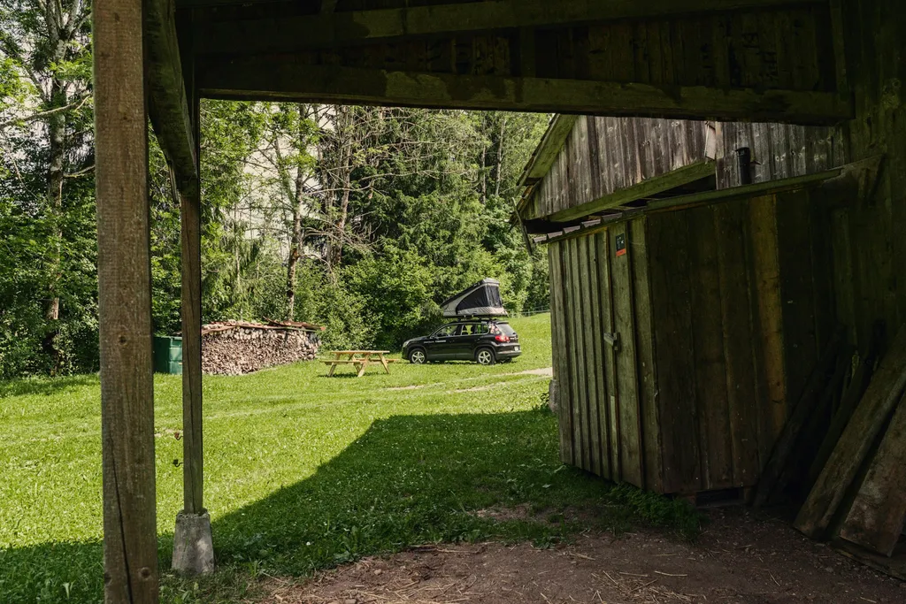 River Camp II, direkt an der Sihl