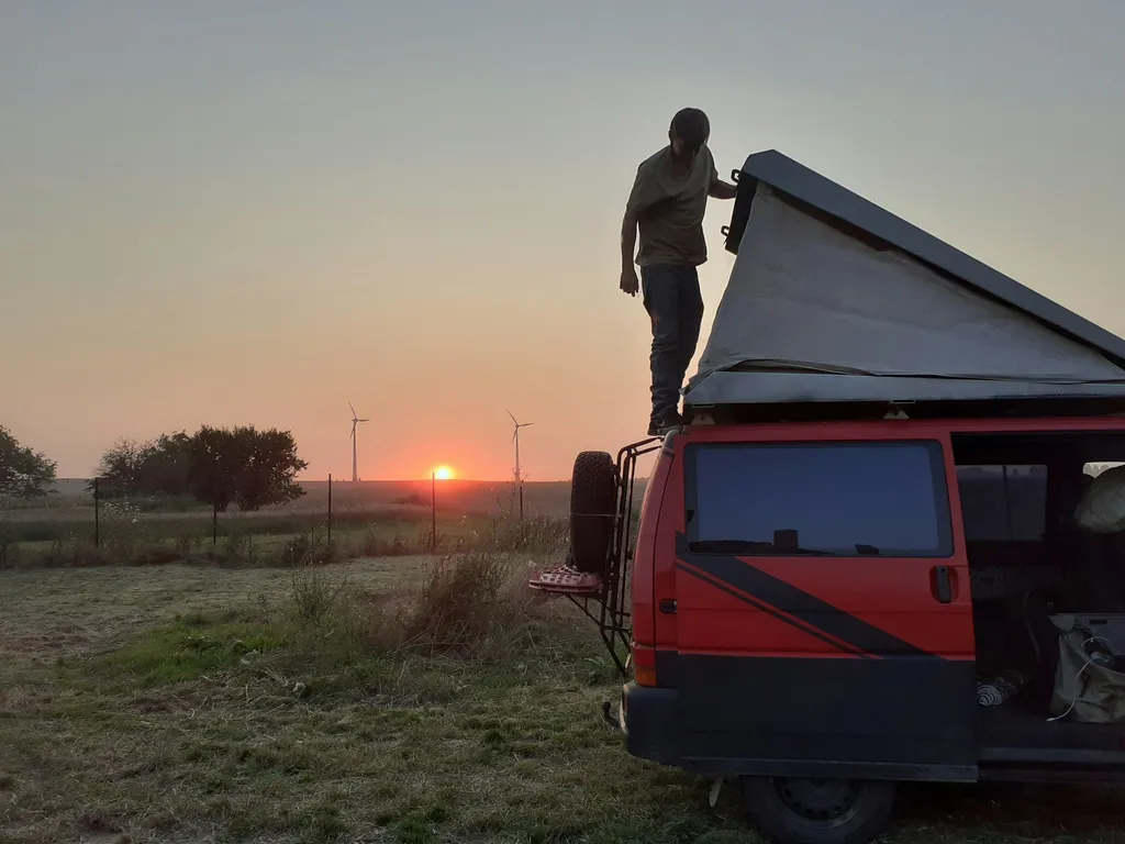 Schlafen zwischen Mohn und Kornfeld
