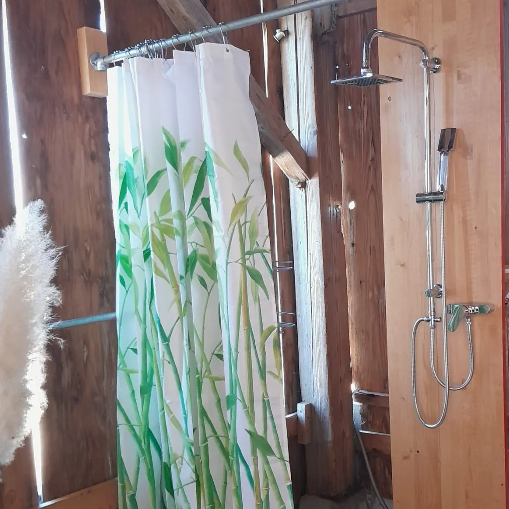 Warmwasser-Dusche