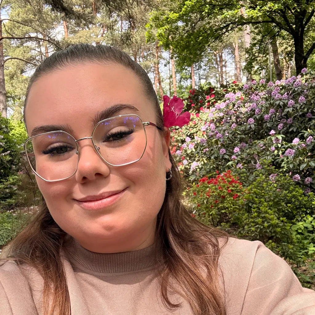 Profilbild von Gina