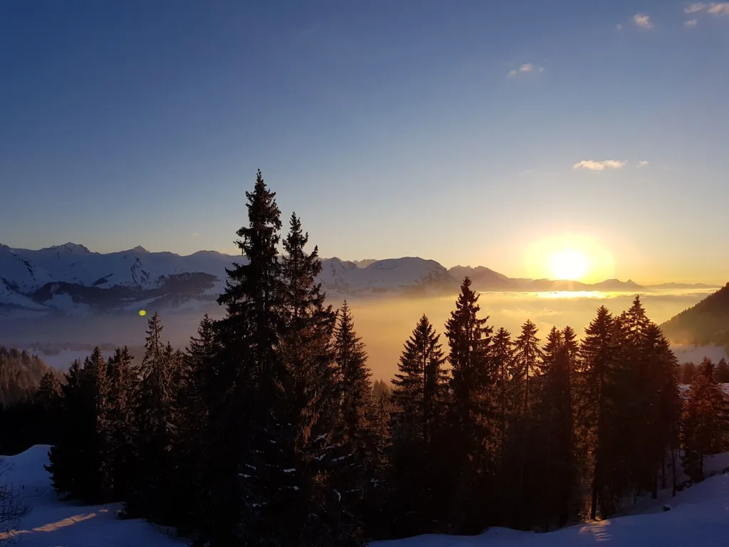 Stellplatz direkt bei der Ibergeregg Passstrasse
