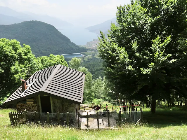 Berghütte mit Weitblick, Comer See - Villa Lupinia