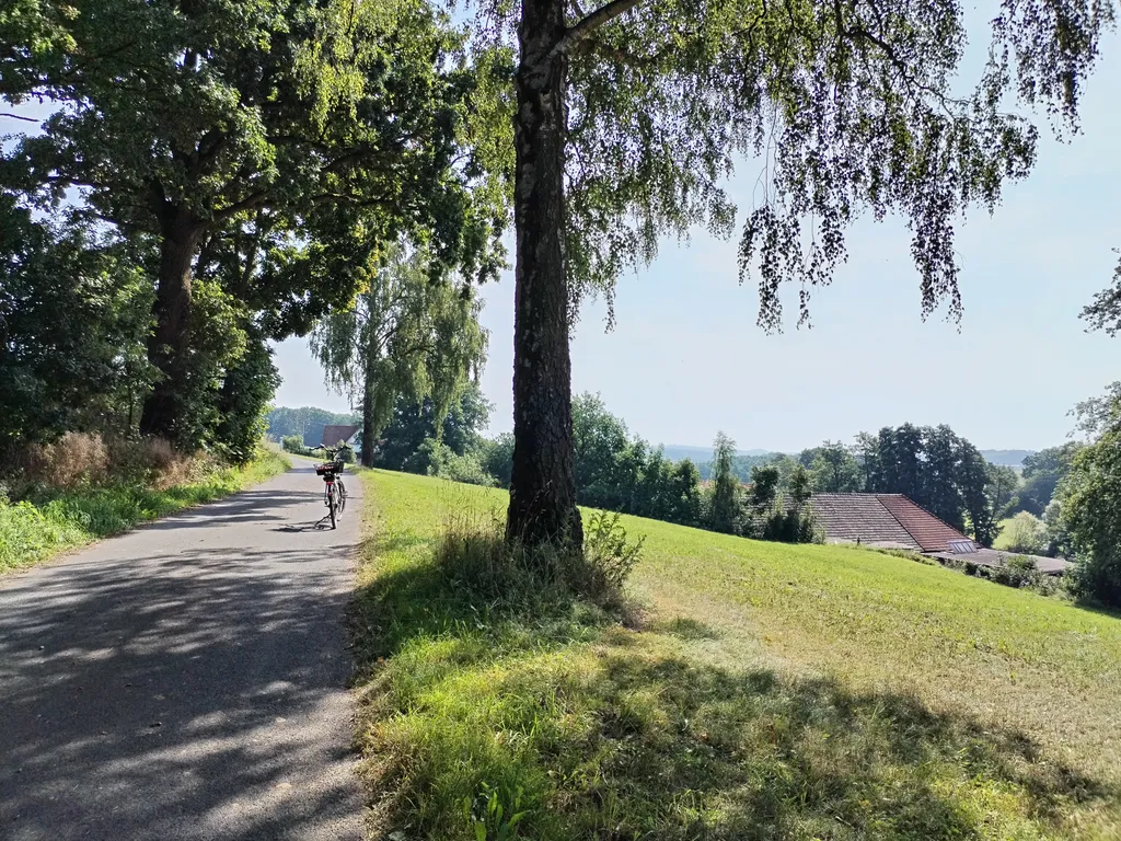 Radweg direkt am Grundstück