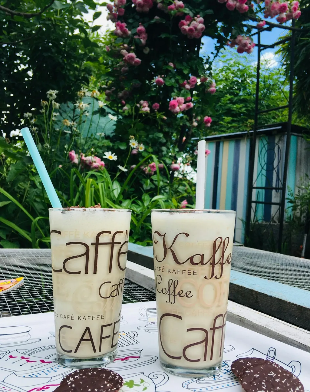 Mini Tiny Garden House Banana