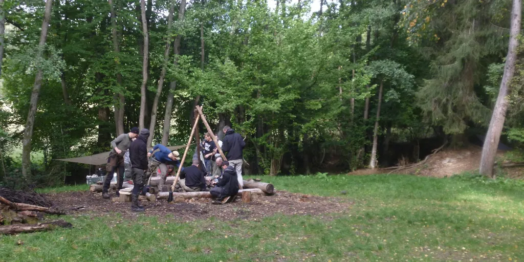 3000m² Waldgrundstück mit Bachlauf