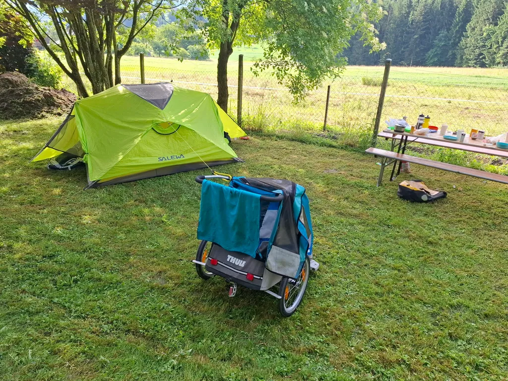 Zelten im Tannenmoos