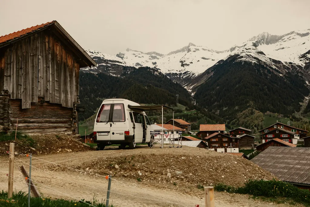 Mompé-Medel Camp