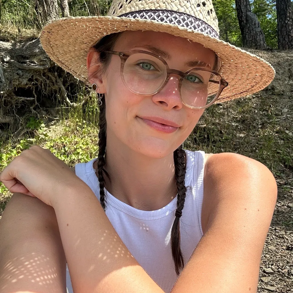 Foto del profilo di Alina