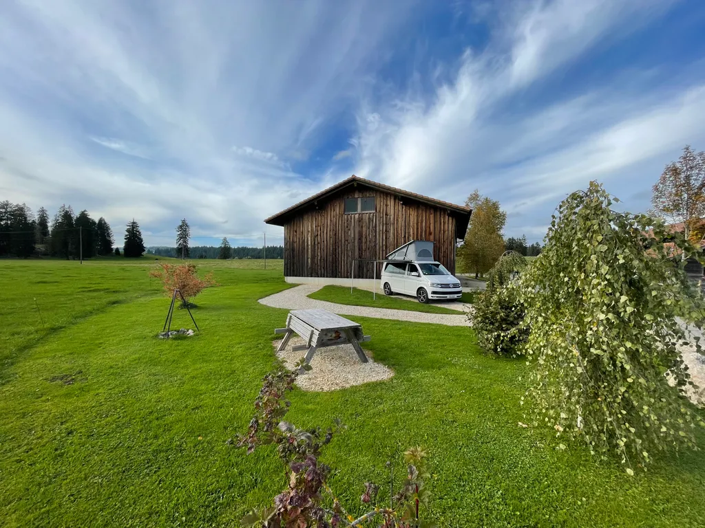 Immagine di Damien per lo spot 167