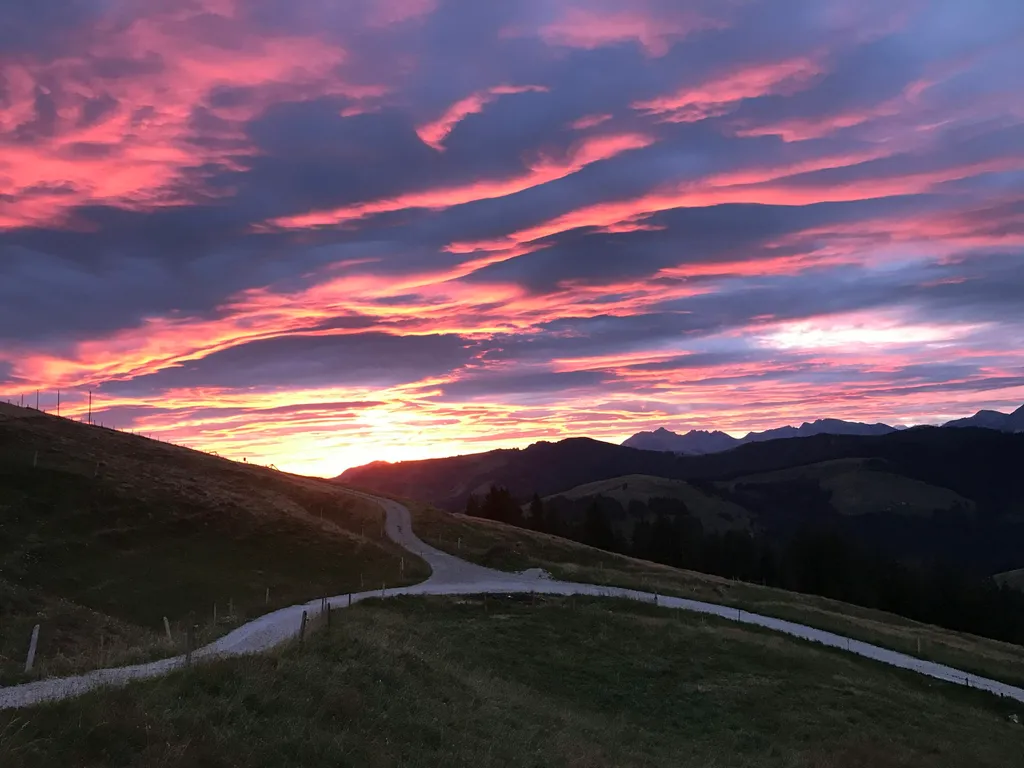 Zelt-Camp auf der Alp Cousimbert