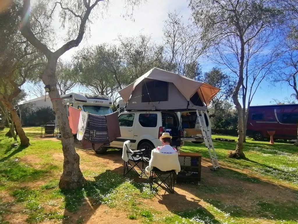 Roof tent