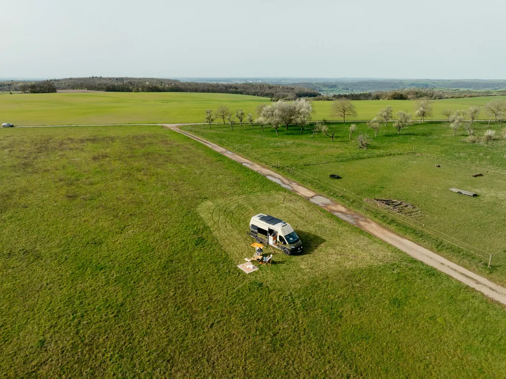 Hof mit Fernblick in der Biosphäre