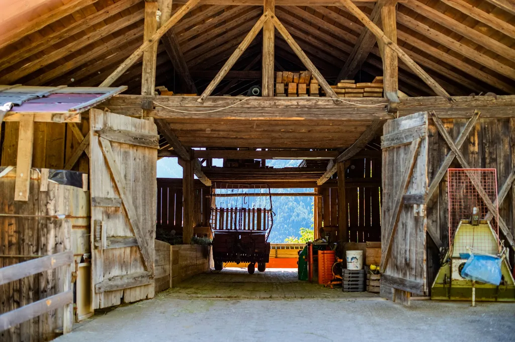 Heulager - Scheune - Bergblick.