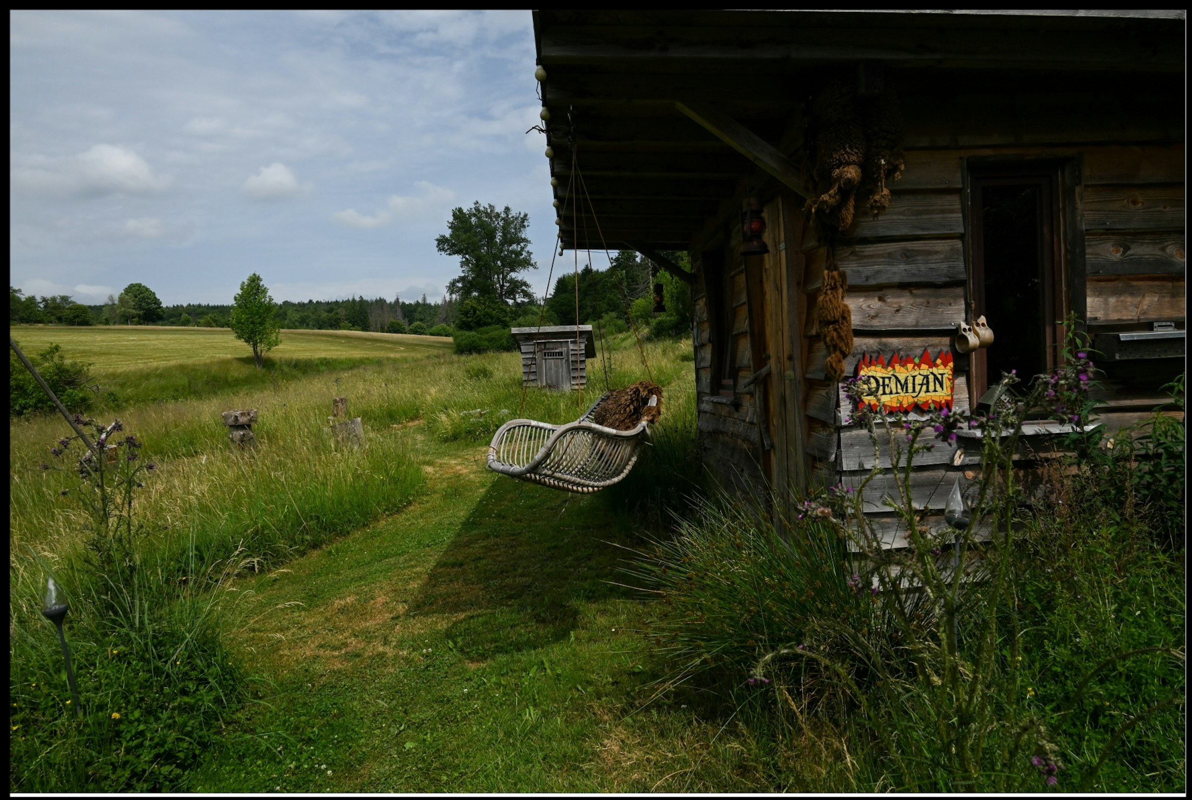 Trapperhütte „Demian“ am Teich