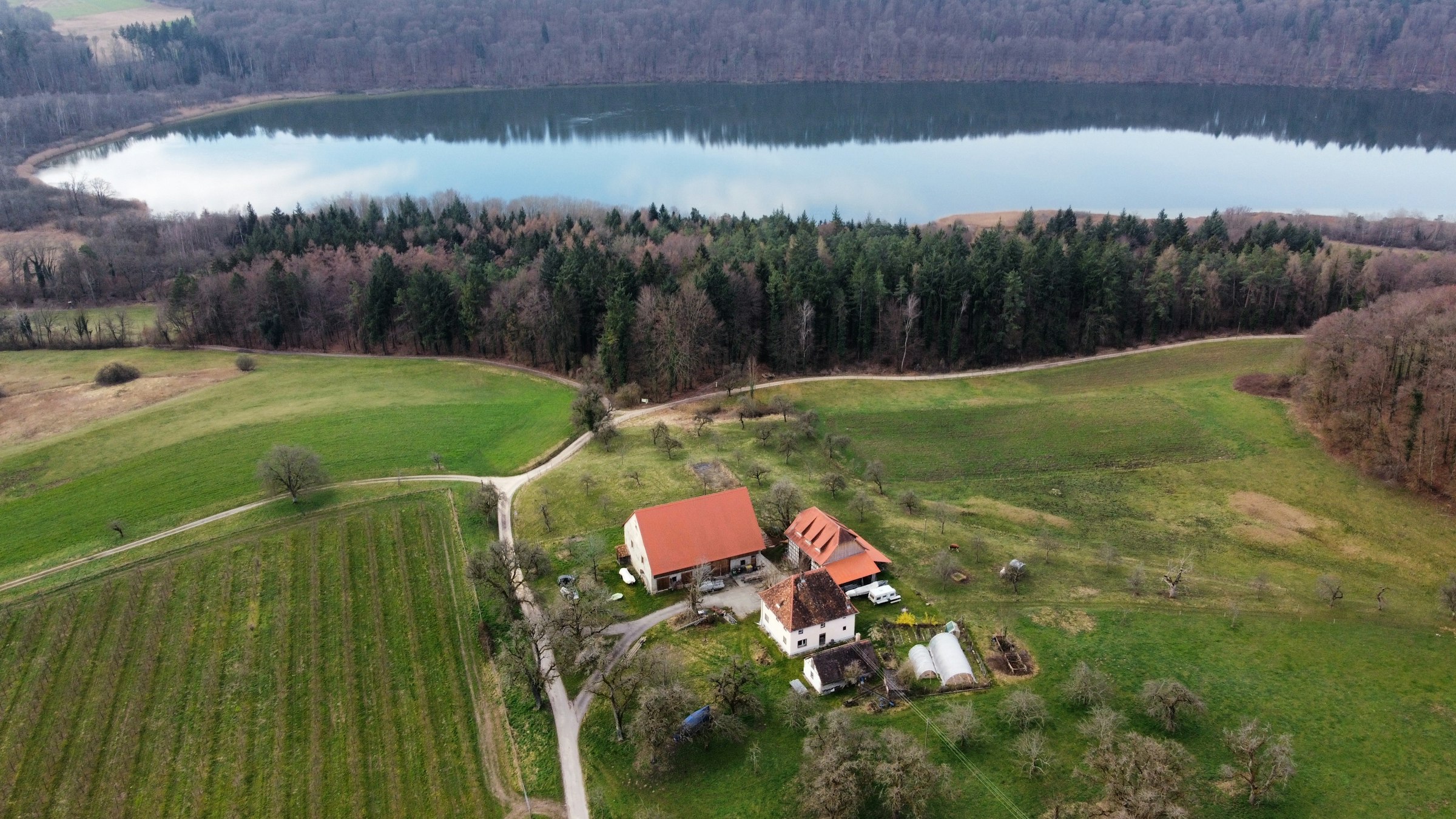 Zelt- und Stellplätze im Grünen