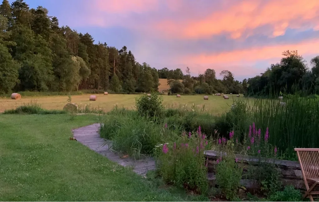 Ruhiges Plätzchen am Waldrand
