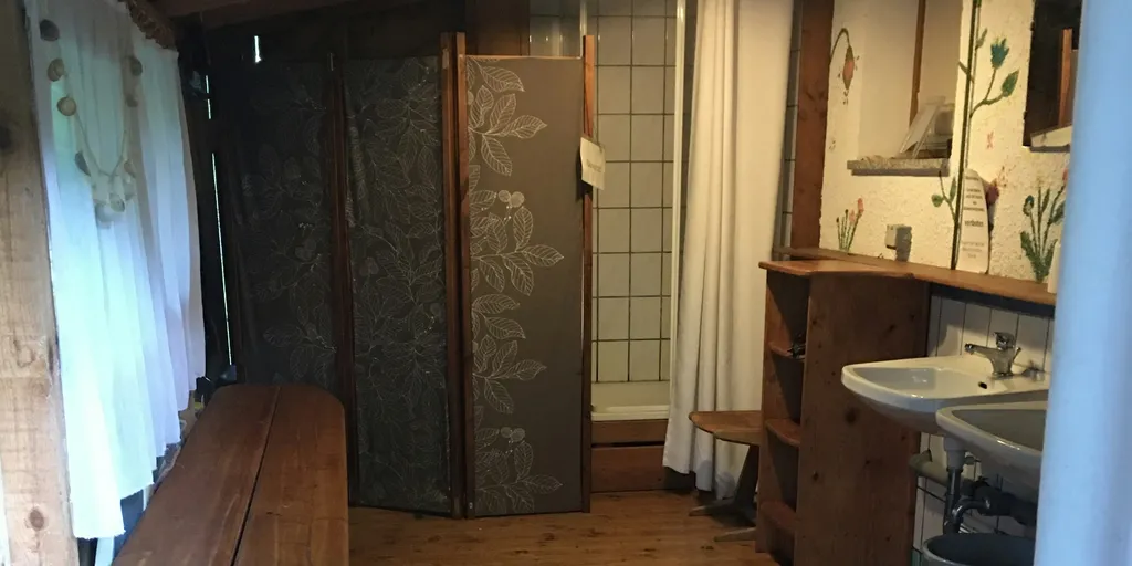 Bunter umgebauter Schafstall