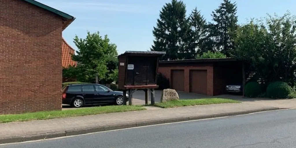 Stellplatz auf großem Hof