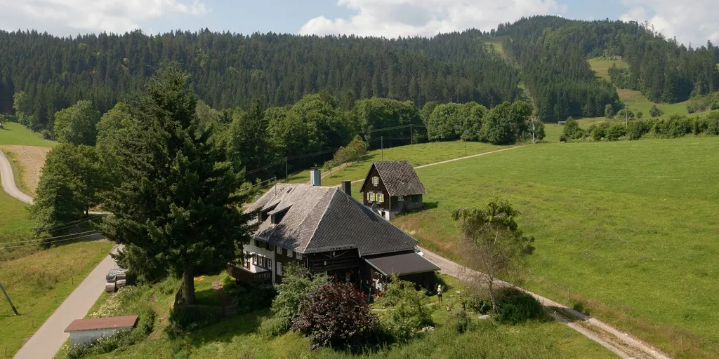 Zelten im Garten bei Hinterzarten