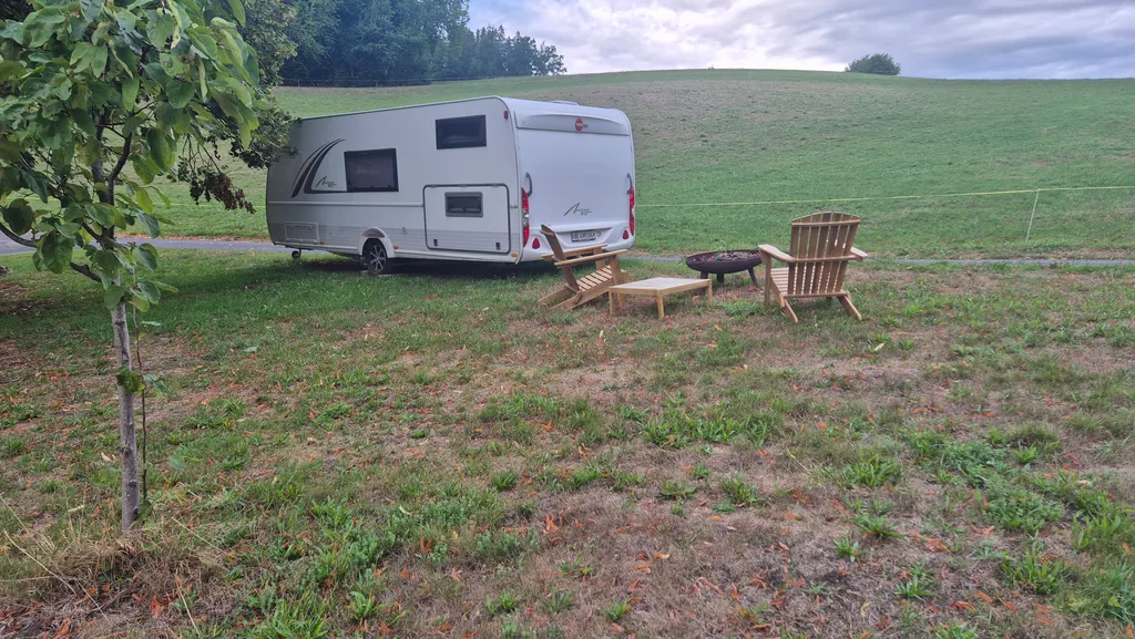 Emmentalcamp unter der Linde