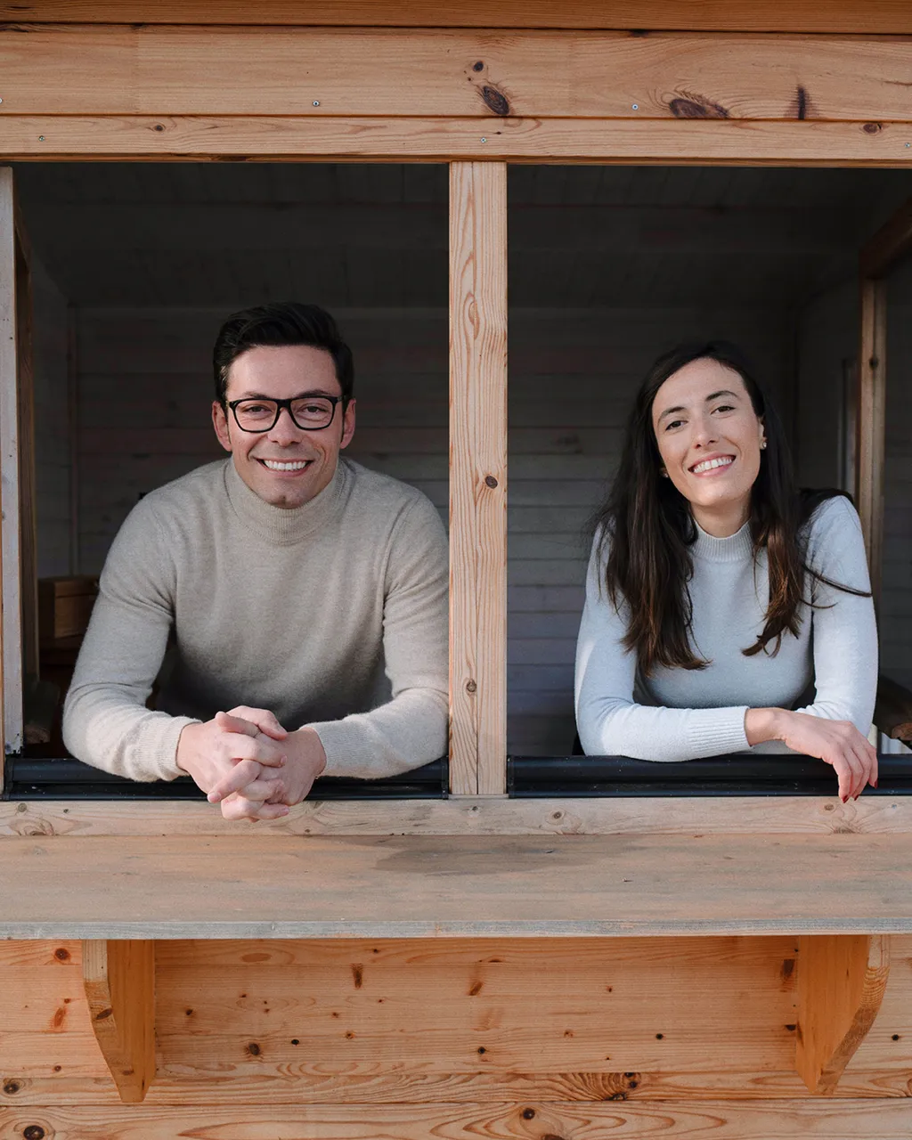 Siamo due fratelli, Sara e Andrea e insieme gestiamo l'azienda agricola di famiglia.
Vi aspettiamo con piacere a Corte Spinelle!